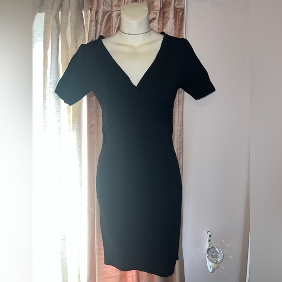 AQUA | V-neck twist bodycon - Picture 3 of 10